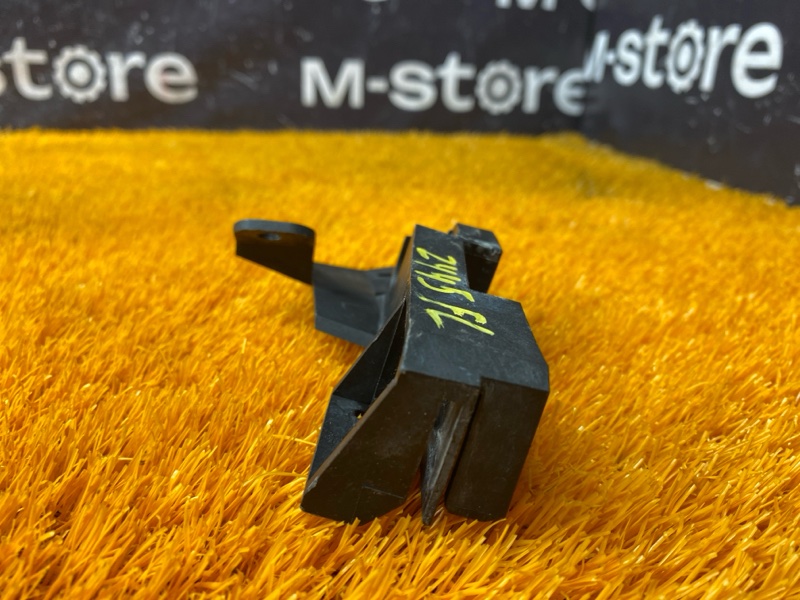 крепление бампера, 800 рублей, Красноярск