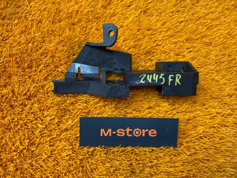 крепление бампера, 1000 рублей, Красноярск