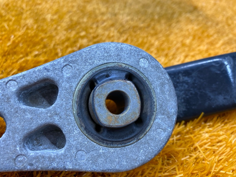 подушка двигателя, 1000 рублей, Красноярск