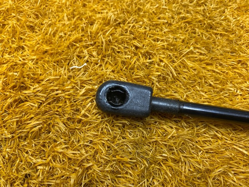 амортизатор капота, 500 рублей, Красноярск