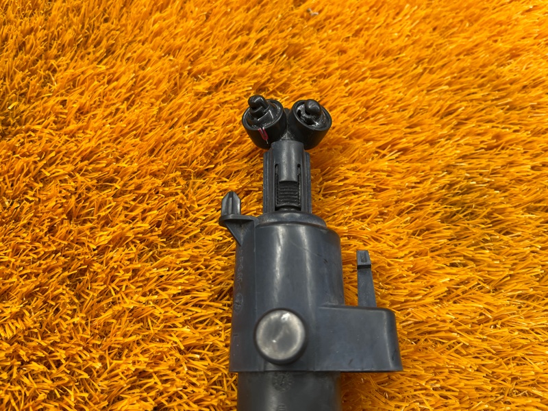 Форсунка омывателя фары, 2000 рублей, Красноярск