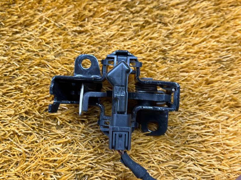 замок капота, 300 рублей, Красноярск