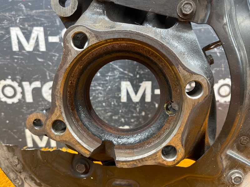 кулак поворотный, 2000 рублей, Красноярск