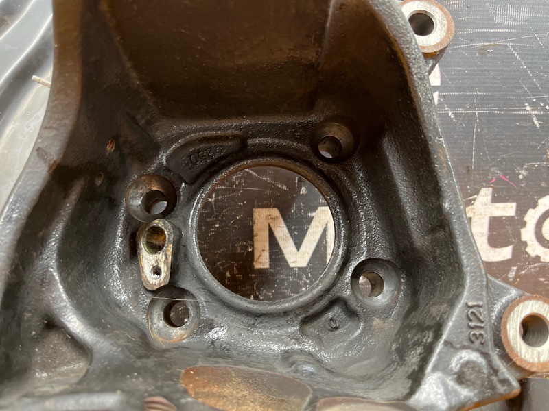 кулак поворотный, 2000 рублей, Красноярск