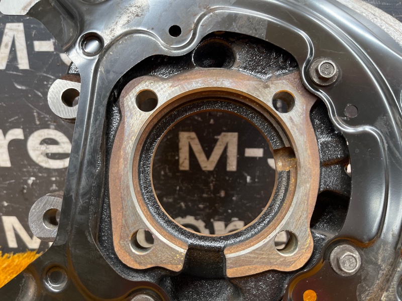 кулак поворотный, 2000 рублей, Красноярск