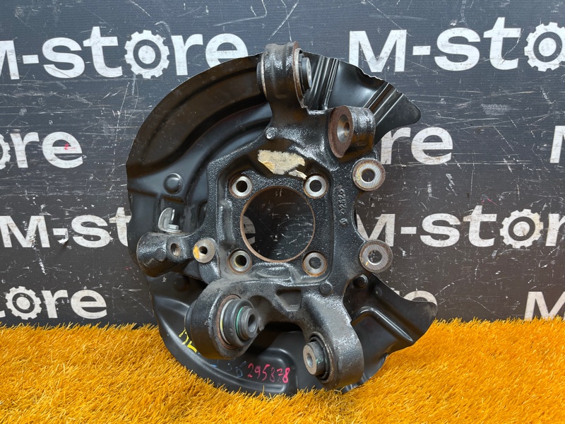 кулак поворотный, 2000 рублей, Красноярск