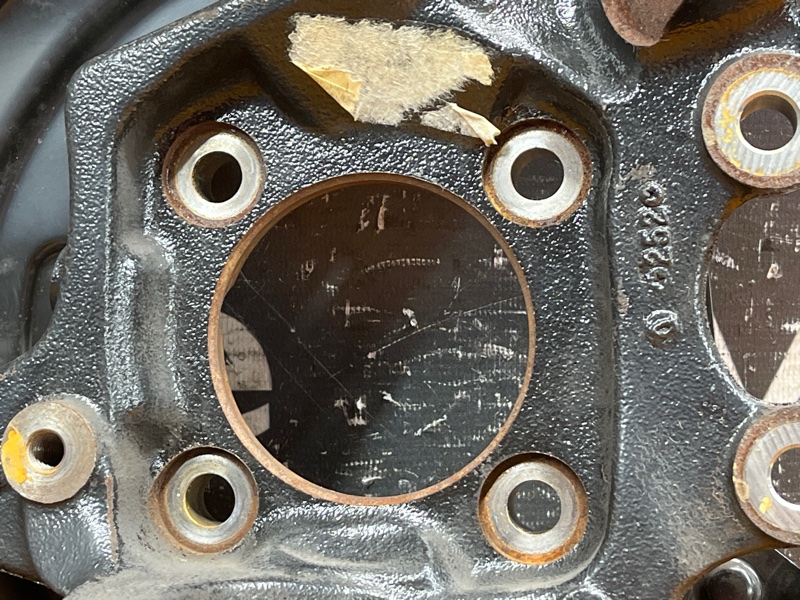 кулак поворотный, 2000 рублей, Красноярск