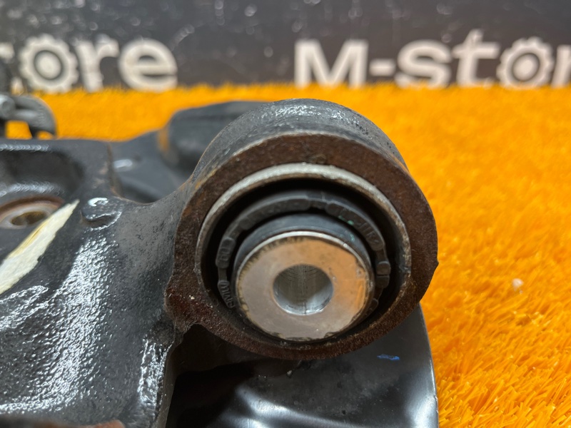 кулак поворотный, 2000 рублей, Красноярск