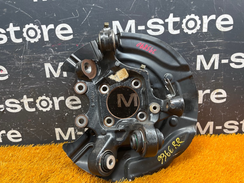 кулак поворотный, 2000 рублей, Красноярск