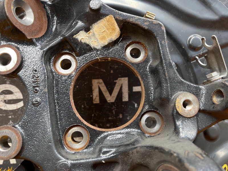 кулак поворотный, 2000 рублей, Красноярск