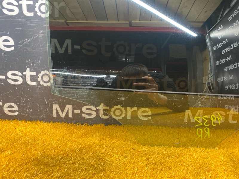 Стекло боковое, 1000 рублей, Красноярск