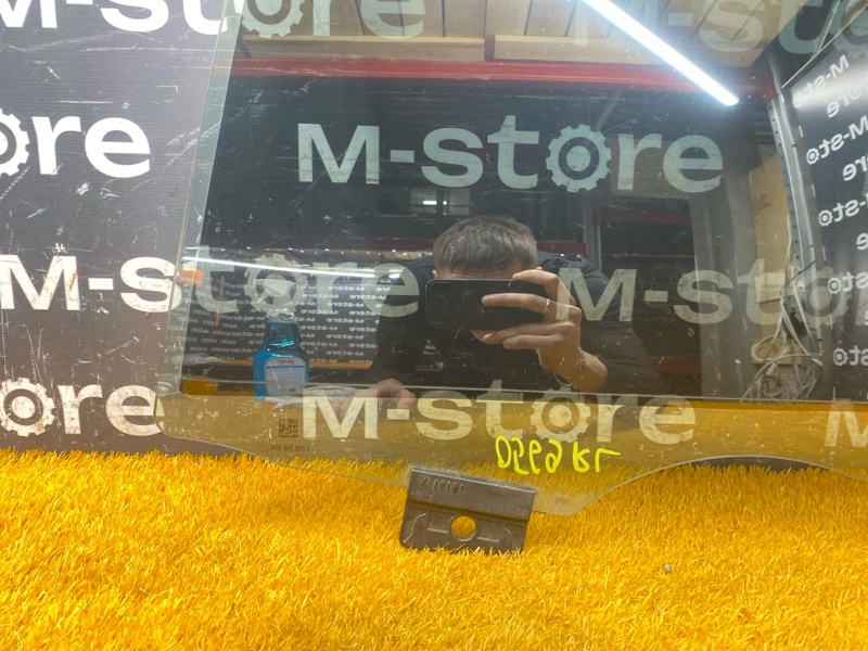 Стекло боковое, 6000 рублей, Красноярск