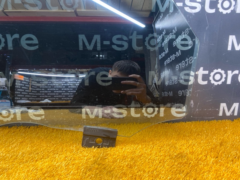 Стекло боковое, 6000 рублей, Красноярск