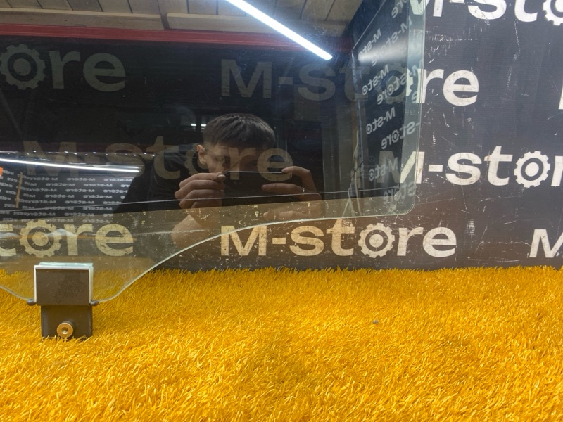 Стекло боковое, 4000 рублей, Красноярск