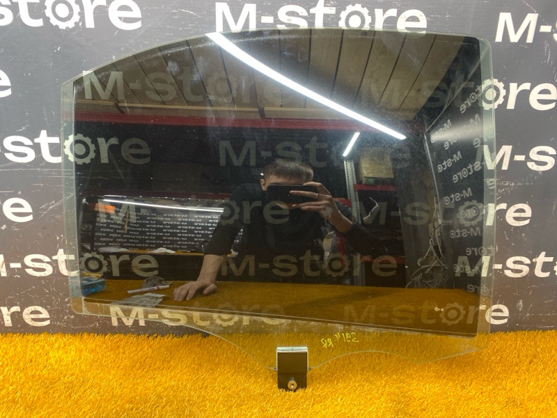 Стекло боковое, 2000 рублей, Красноярск