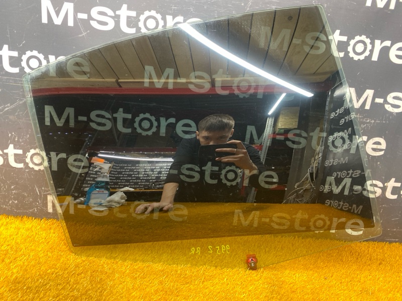 Стекло боковое, 300 рублей, Красноярск