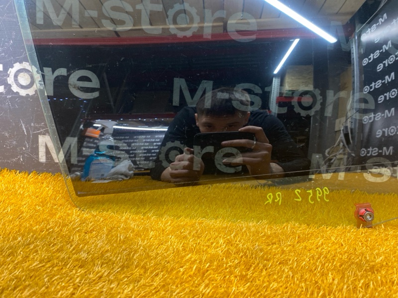 Стекло боковое, 300 рублей, Красноярск