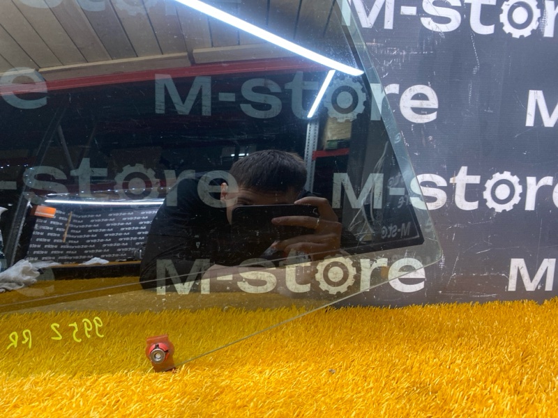 Стекло боковое, 300 рублей, Красноярск