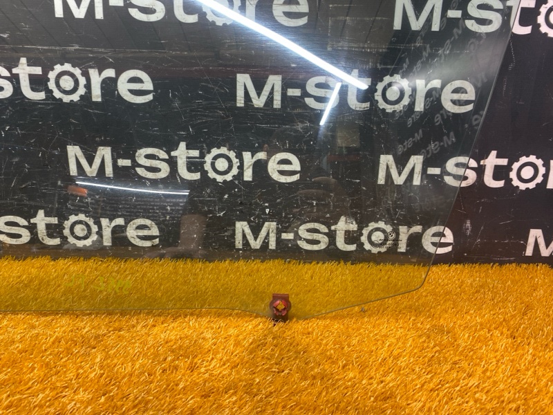 Стекло боковое, 1000 рублей, Красноярск