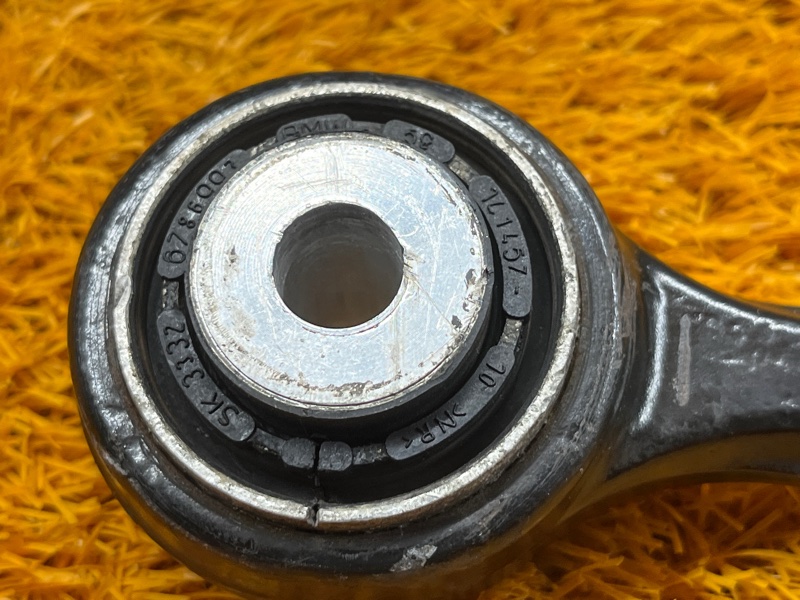 Рычаг подвески верхний, 1000 рублей, Красноярск