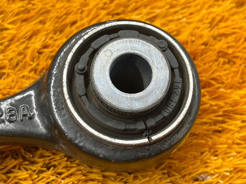 Рычаг подвески верхний, 1000 рублей, Красноярск