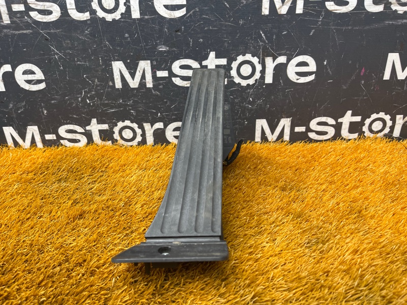 педаль газа, 1000 рублей, Красноярск