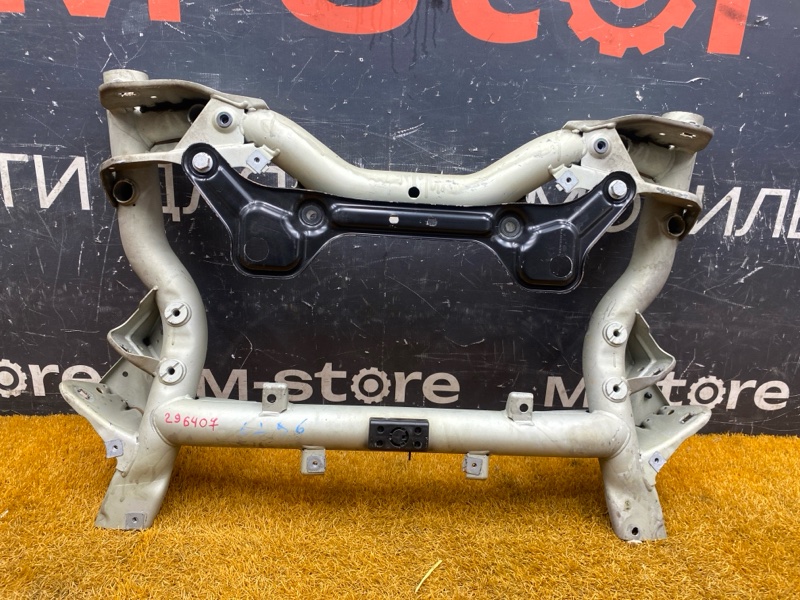 Балка поперечная (подрамник), 6700 рублей, Красноярск