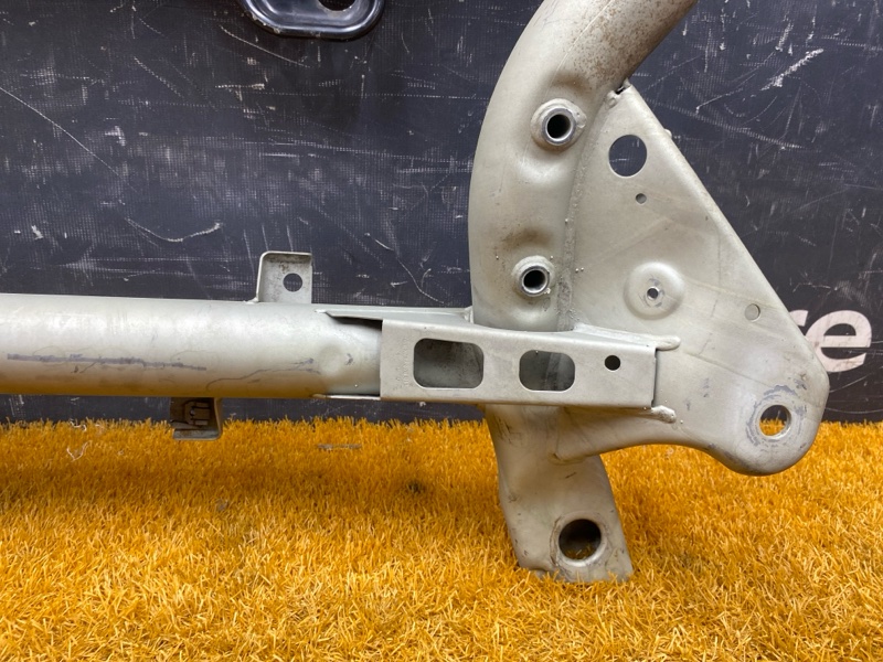 Балка поперечная (подрамник), 6700 рублей, Красноярск