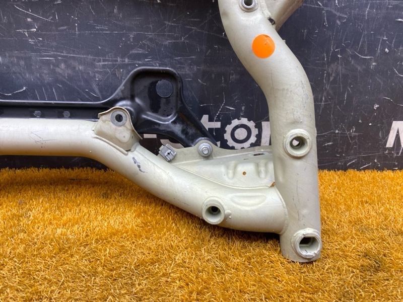 Балка поперечная (подрамник), 6700 рублей, Красноярск