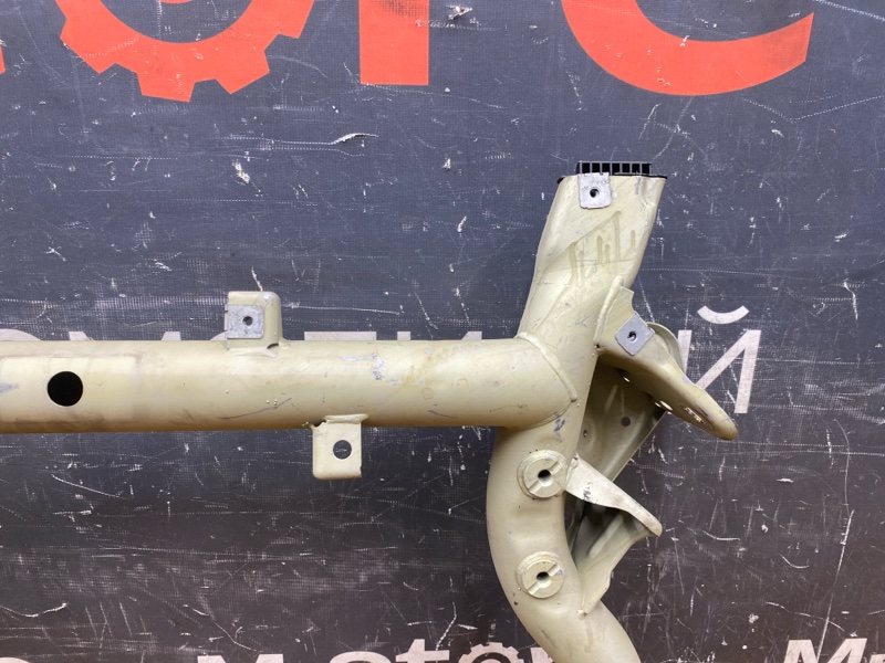 Балка поперечная (подрамник), 6700 рублей, Красноярск