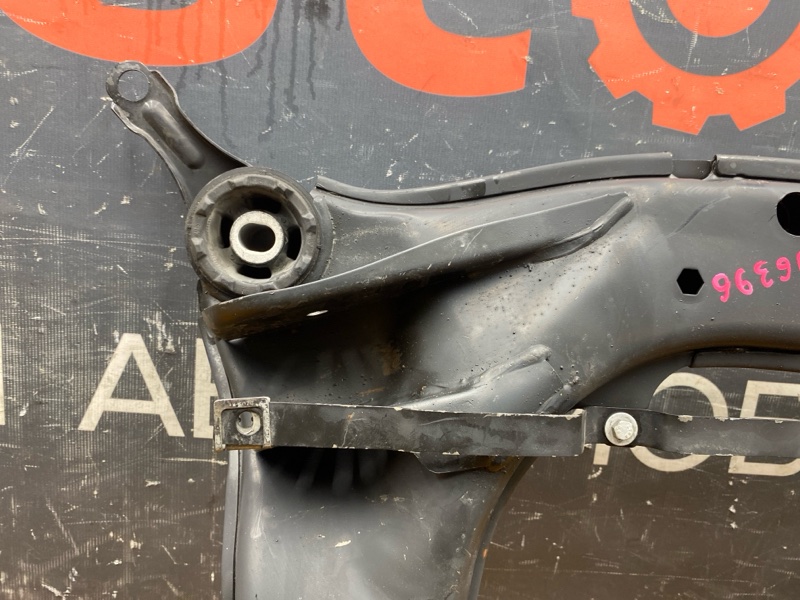 Балка поперечная (подрамник), 4000 рублей, Красноярск