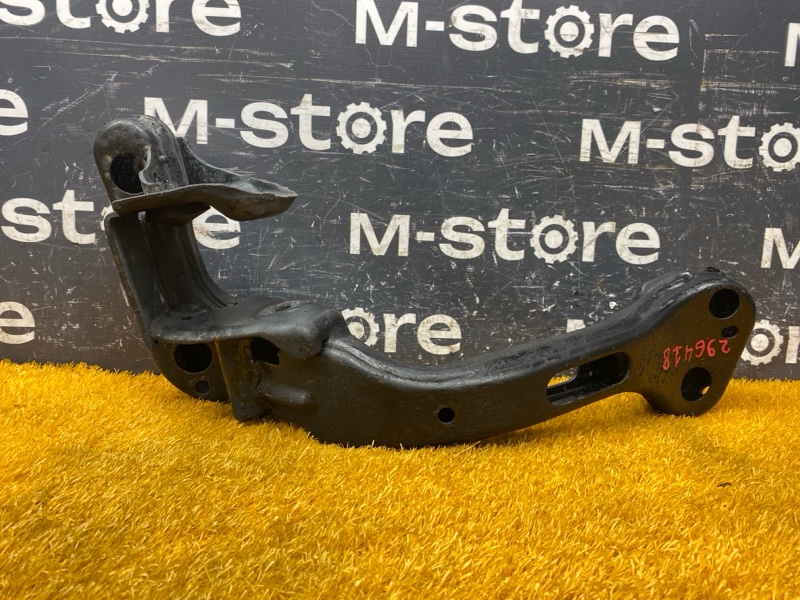 Кронштейн КПП, 500 рублей, Красноярск