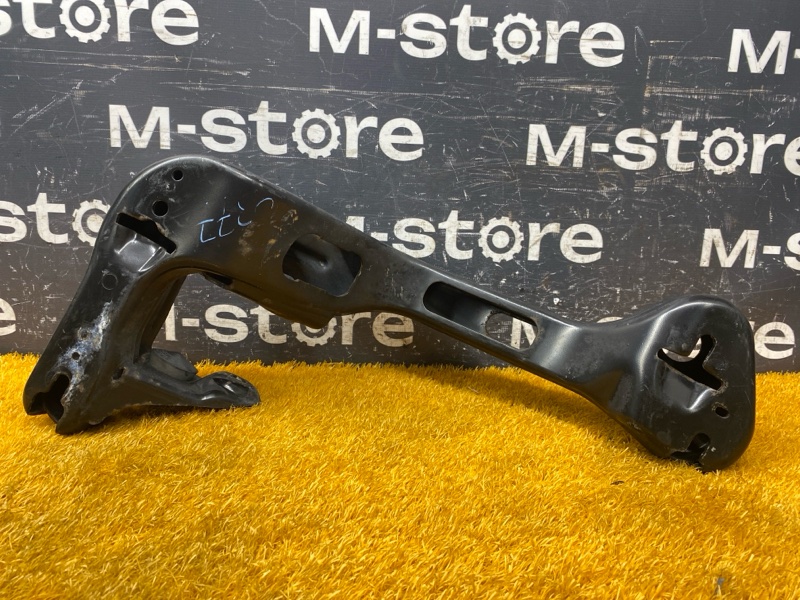 Кронштейн КПП, 500 рублей, Красноярск