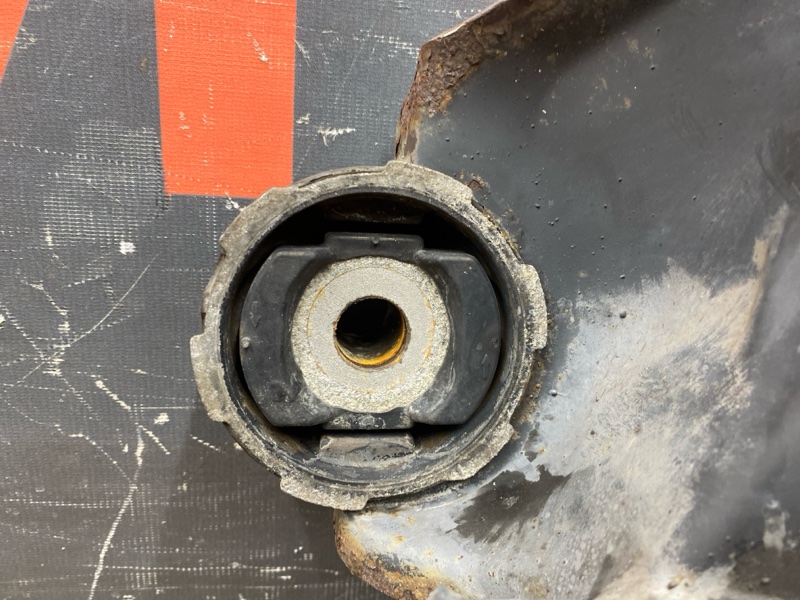 Балка поперечная (подрамник), 5000 рублей, Красноярск