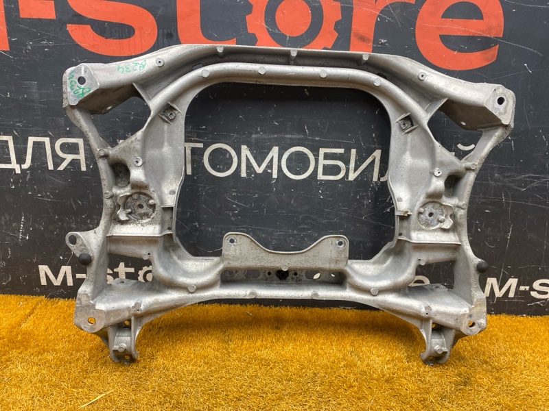 Балка поперечная (подрамник), 1300 рублей, Красноярск