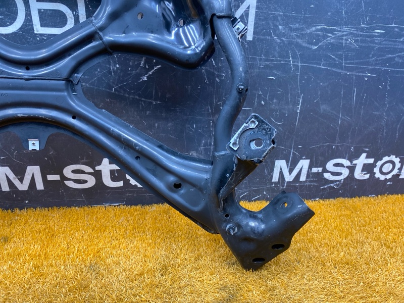 Балка поперечная (подрамник), 10000 рублей, Красноярск