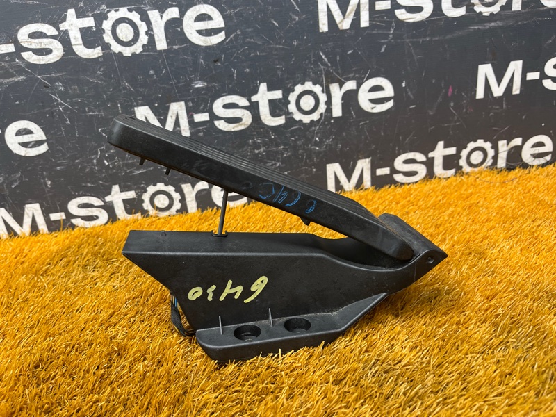 педаль газа, 1000 рублей, Красноярск