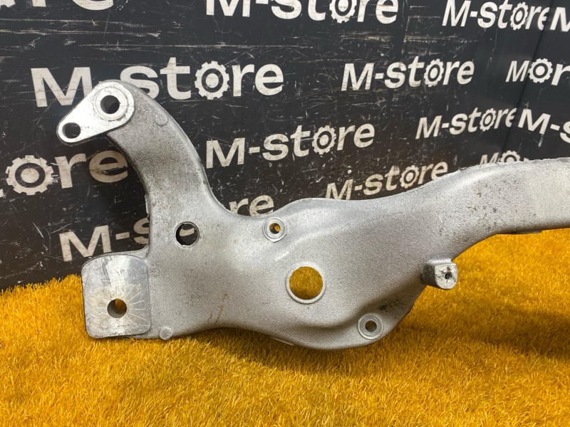 Балка поперечная (подрамник), 1000 рублей, Красноярск