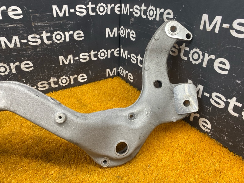 Балка поперечная (подрамник), 1000 рублей, Красноярск