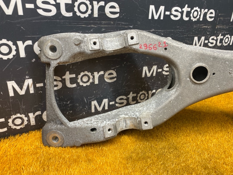 Балка поперечная (подрамник), 700 рублей, Красноярск