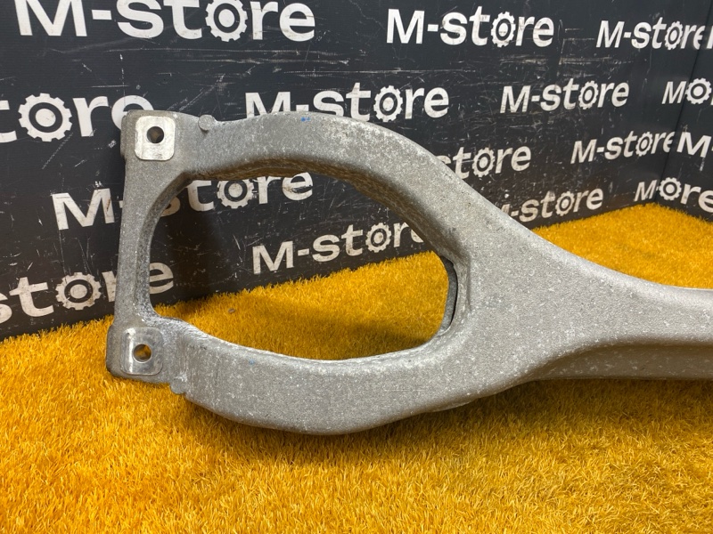 Балка поперечная (подрамник), 700 рублей, Красноярск