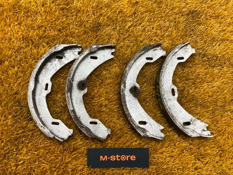 Колодки ручника, 1000 рублей, Красноярск