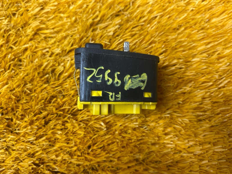 Кнопка регулировки зеркал, 500 рублей, Красноярск