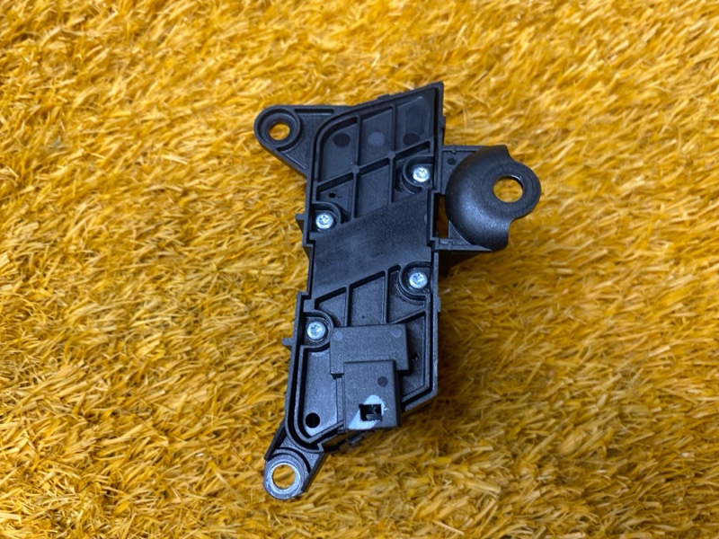 Кнопка центрального замка, 500 рублей, Красноярск