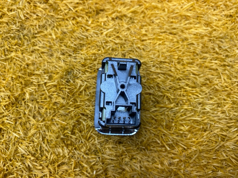 Кнопка открывания багажника, 350 рублей, Красноярск