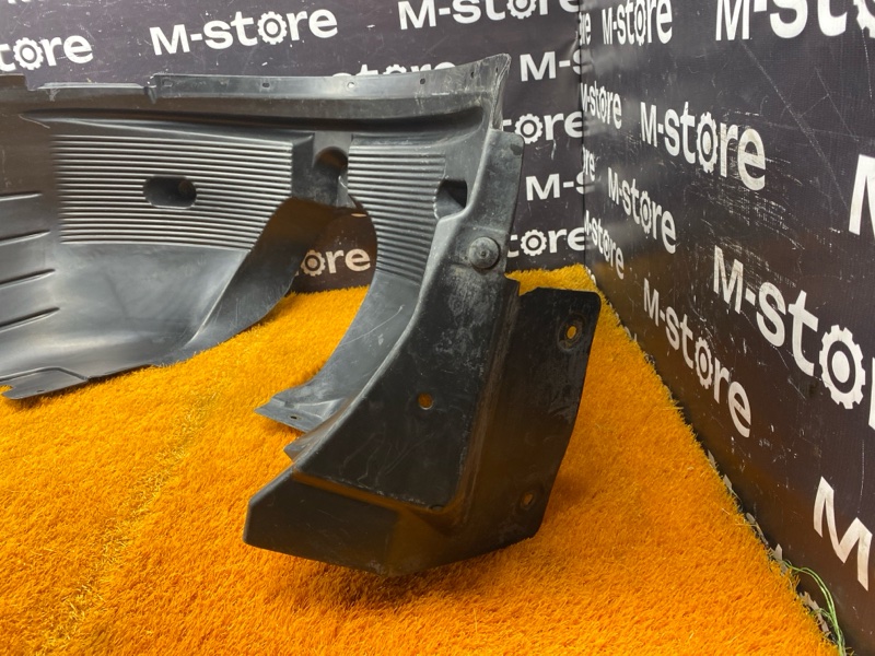 подкрылок, 3000 рублей, Красноярск