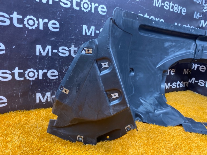 подкрылок, 6000 рублей, Красноярск