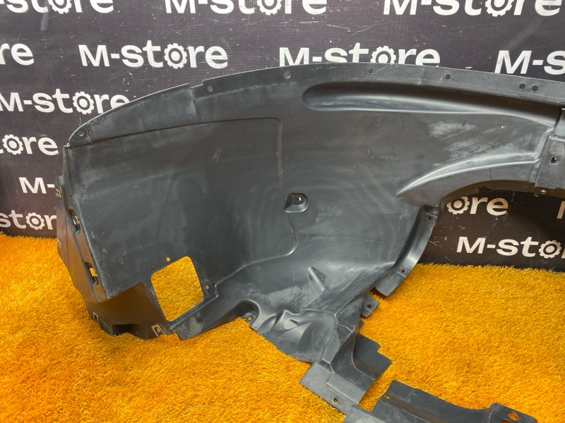 подкрылок, 6000 рублей, Красноярск