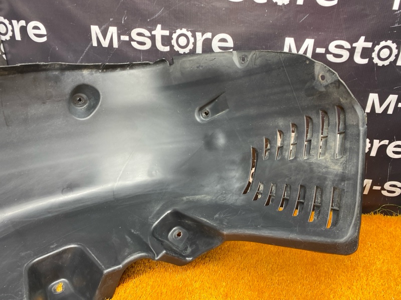 подкрылок, 4000 рублей, Красноярск