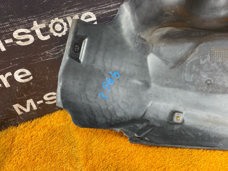 подкрылок, 800 рублей, Красноярск